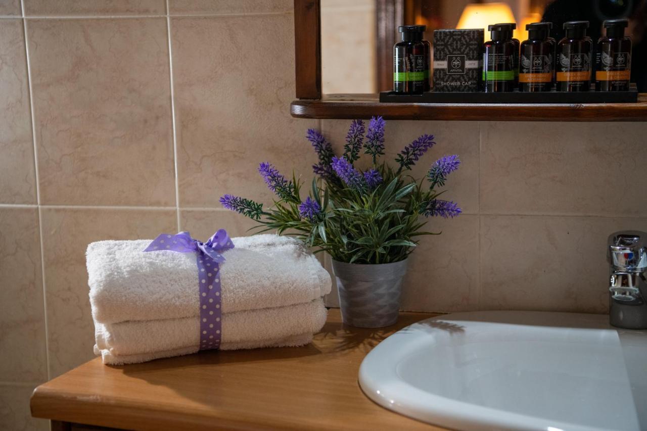 Apanemia Inn House Лофу Экстерьер фото