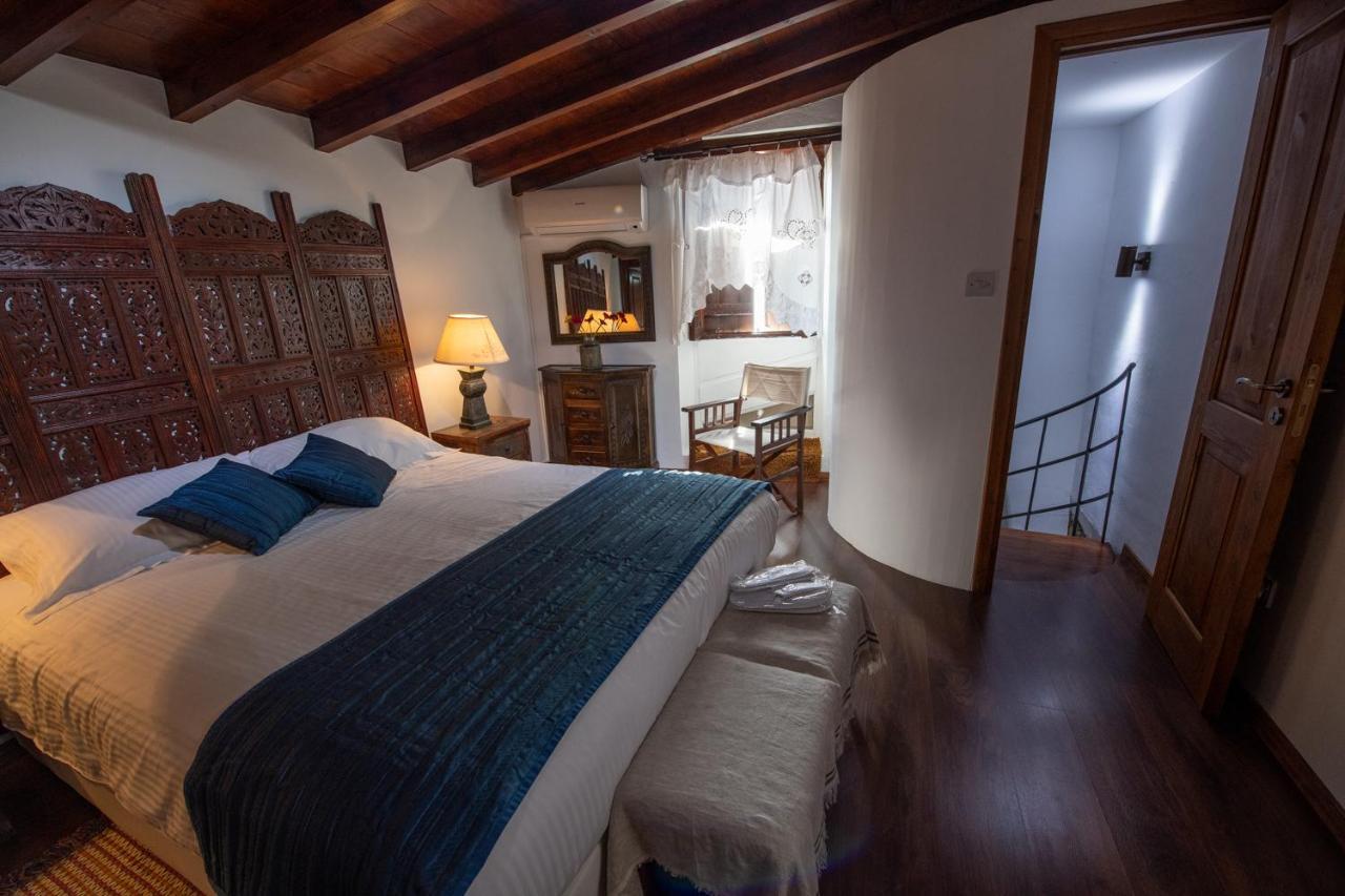 Apanemia Inn House Лофу Экстерьер фото